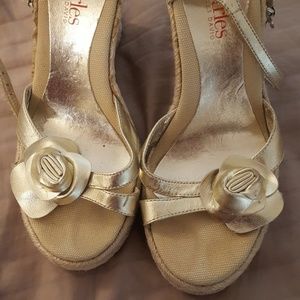 Charles David Vintage gold espadrilles pin up girl